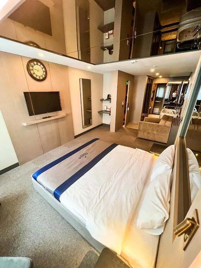 ****  Triada Hotel Karakoey Istanbul Turkey