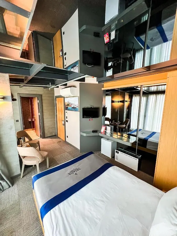 Triada Hotel Karakoey Istanbul