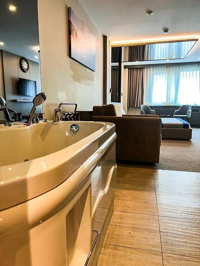 Triada Hotel Karakoey Istanbul