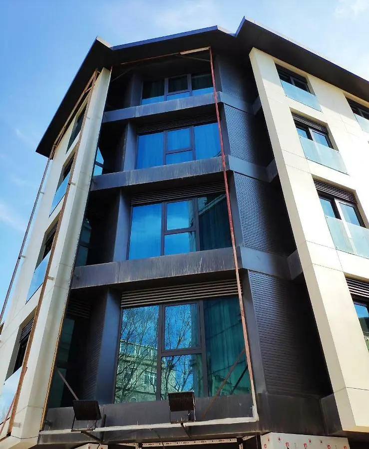 Triada Hotel Karakoey Istanbul 4*,